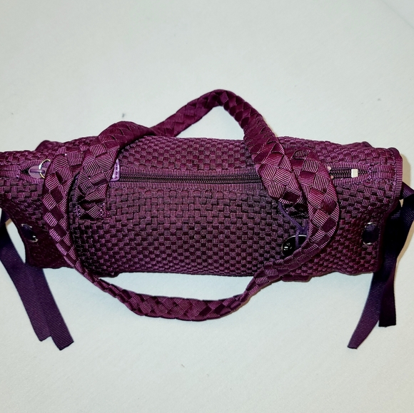 The Sak purple crocheted NWOT barrel purse - Picture 5 of 16